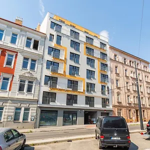 Brand New # 42 In Brand New Building With Free Parking In The Center Apartment Prag