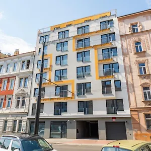 Brand New #31 In Brand New Building With Free Parking In The Center Apartment Prag