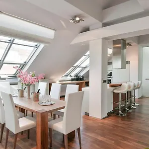 Luxury Penthouse With Sauna, Terrace, 250m2, 5bdrm, 3bthrm Apartment Prag