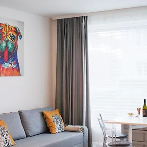 Holesovice Delight: Modern Comfort With A Twist In 7 Apartment Prag